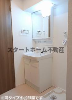 洗面設備　コンパクトで使いやすい洗面所