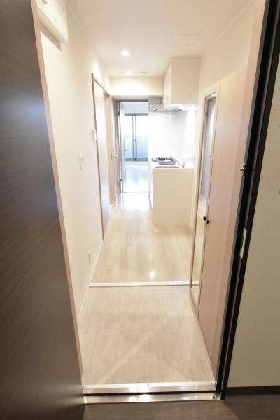 玄関　別部屋の参考写真です。現況有姿