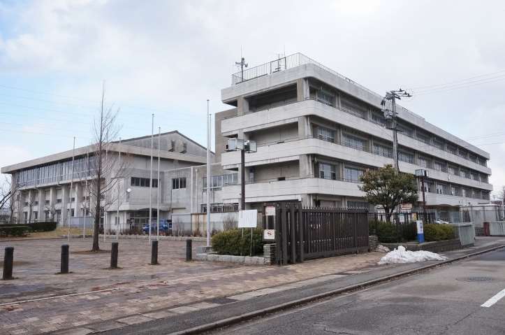 小学校　西小学校（小学校）まで1535m
