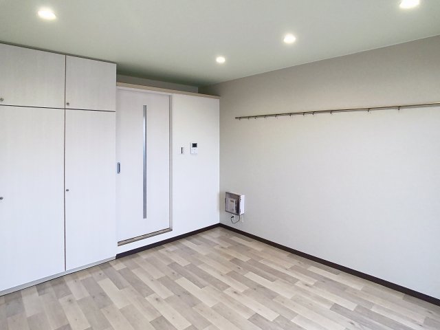 居室・リビング　掲載写真は同型モデルを掲載しており実際のお部屋と仕様等が異な