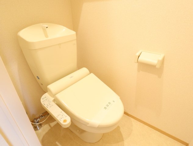 トイレ　エガール　206 温水洗浄暖房便座