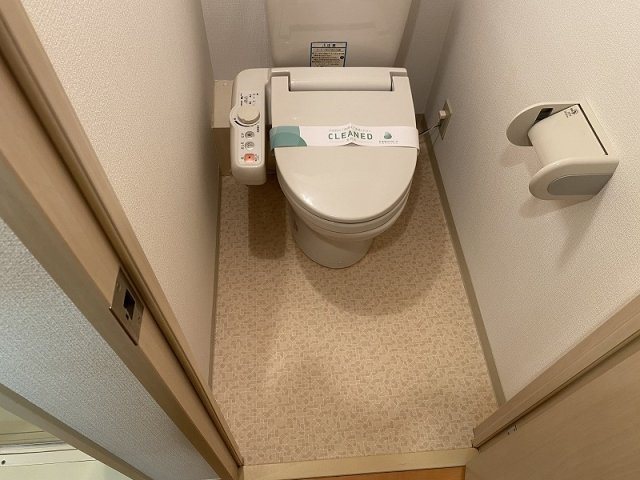トイレ　内見予約受付中、お気軽にお問い合わせください。【0037-6