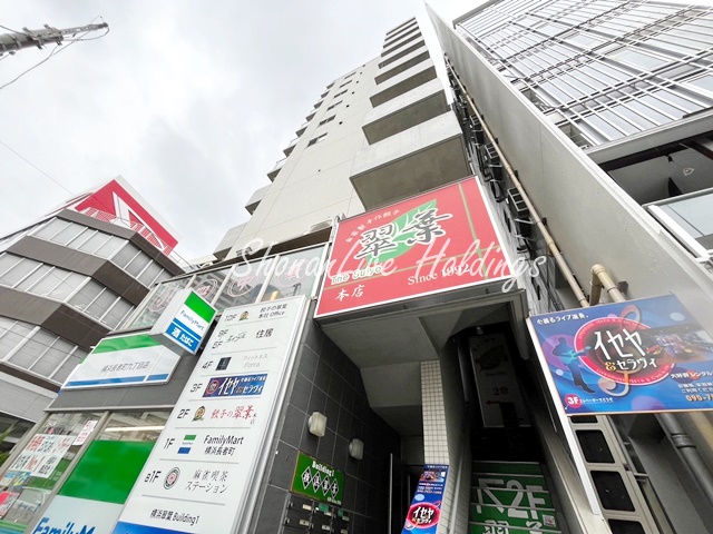 建物外観　便利な1Fコンビニ♪