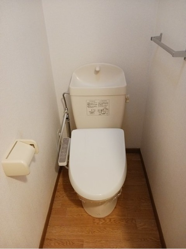 トイレ　図面と現状に相違がある場合には現状を優先