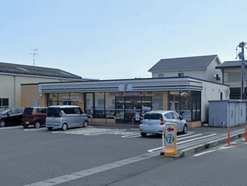 コンビニ　セブンイレブン桑名大福店（コンビニ）まで307m