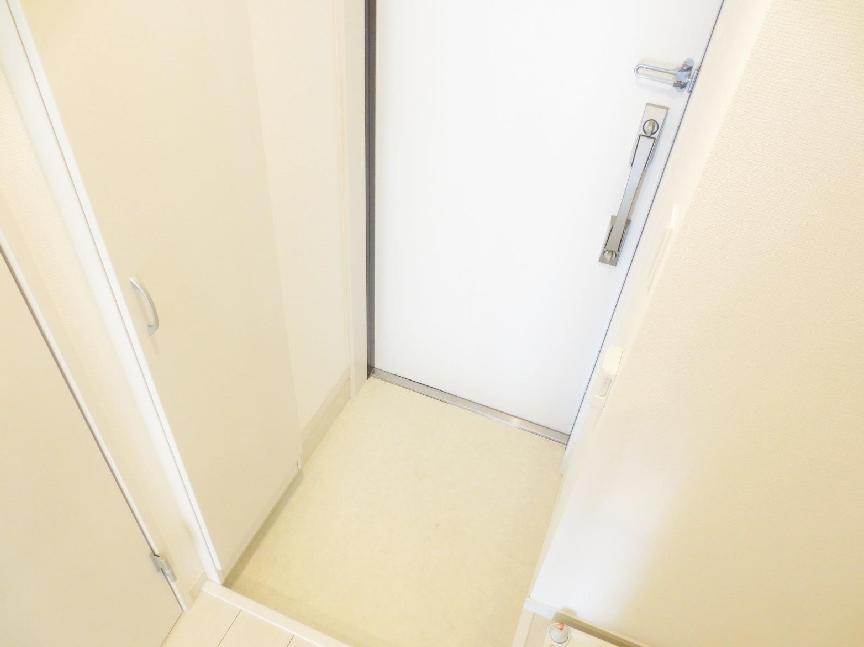 玄関　別号室の参考写真です。