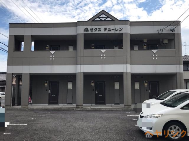 エントランス　外観写真（昼）
