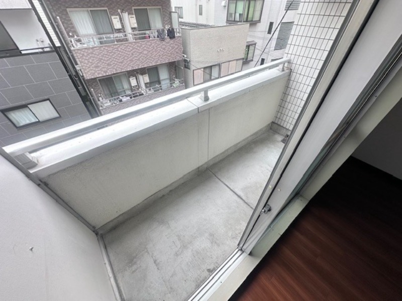 バルコニー　バルコニーはこちらです。