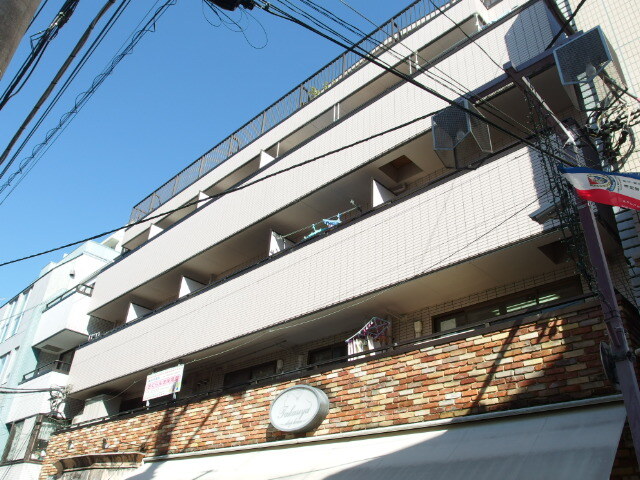 建物外観　オートロック完備