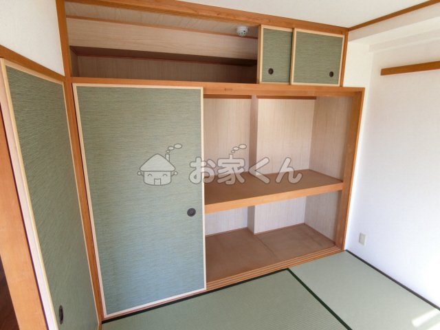 収納　押し入れ