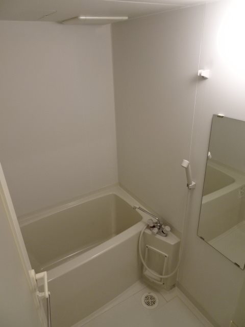 バス・シャワールーム　※写真は他のお部屋になります