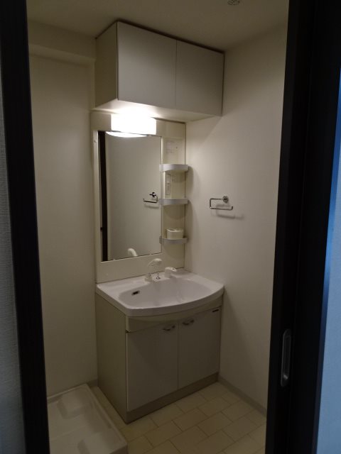 洗面設備　※写真は他のお部屋になります