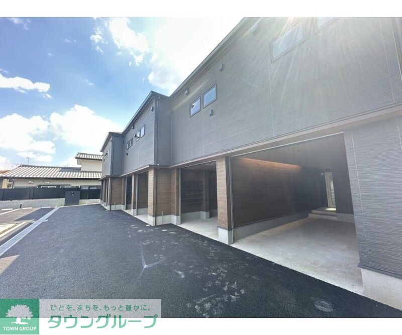 エントランス　駐車場