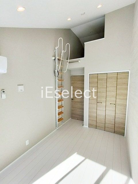 居室・リビング　ロフト付きで開放感のあるお部屋です