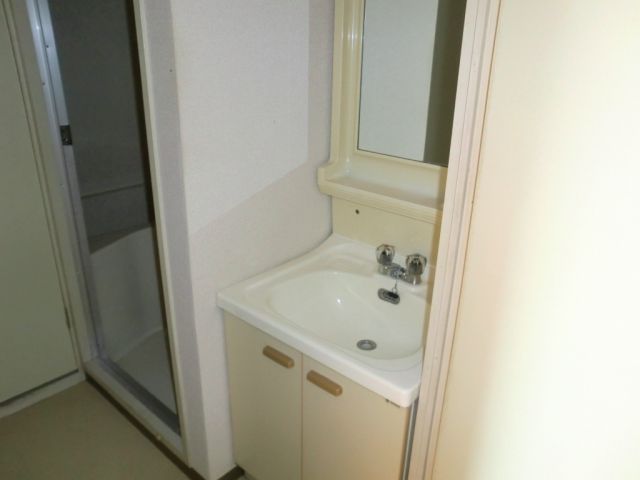 洗面設備　独立洗面所あります。