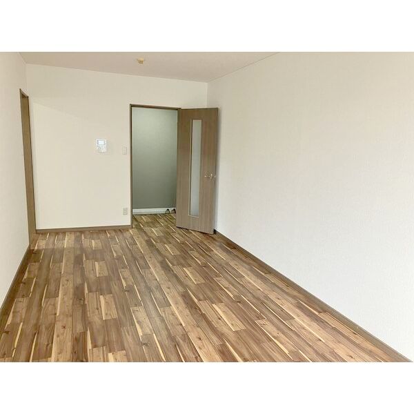 その他部屋・スペース　壁面が多く家具の配置がしやすいです♪