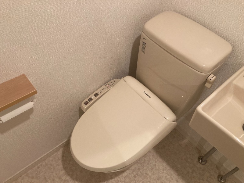 トイレ　別部屋写真参照