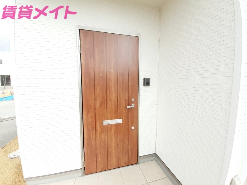 玄関　同型の写真です