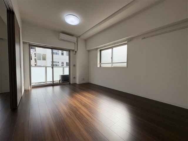 ルミナ二日町の居間写真
