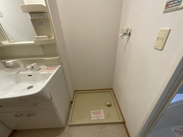 その他　室内洗濯機置場です