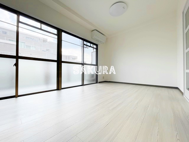 居室・リビング　開放感のあるゆったりとしたお部屋です♪