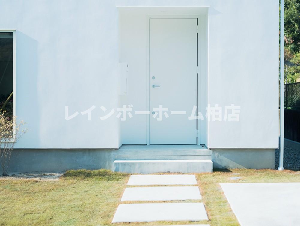 エントランス　同施工。参考写真。