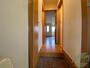 玄関　玄関から撮影しました。敷居が高くなくて安心ですね。