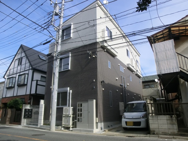 建物外観　ツートンカラーのオシャレな外観です。