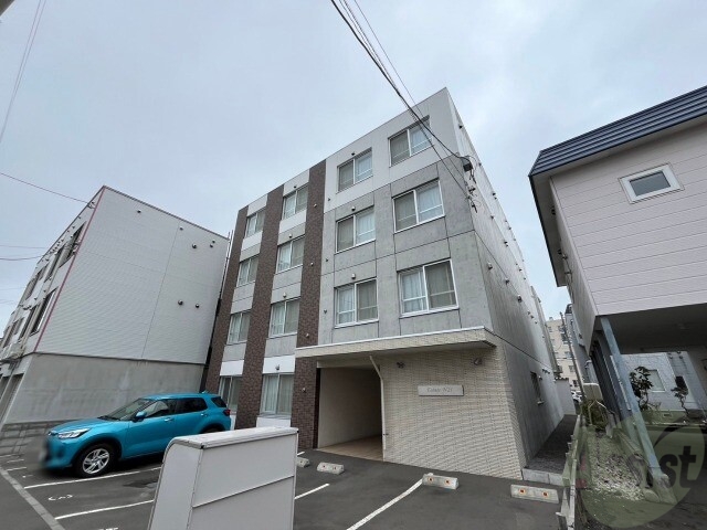 建物外観　札幌市東区北二十一条東「Ｅｓｔａｔｅ　Ｎ２１」