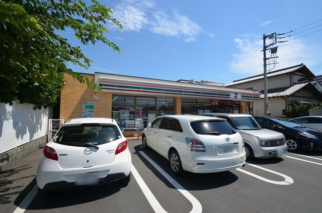 コンビニ　セブンイレブン大宮桜木4丁目店（コンビニ）まで465m