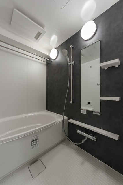 バス・シャワールーム　※写真は同タイプ住戸です。