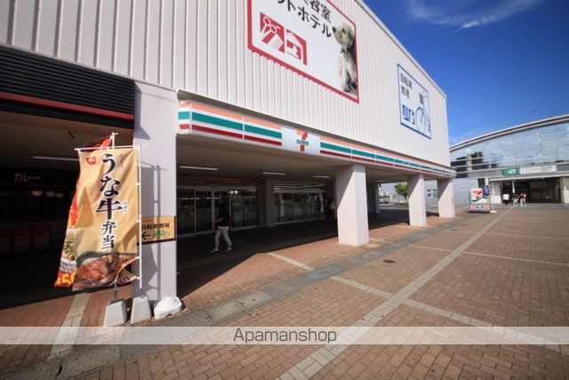 コンビニ　セブンイレブン（コンビニ）まで511m