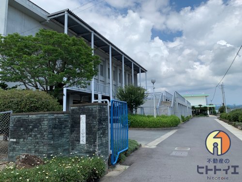 中学校　西中学校（中学校）まで1347m