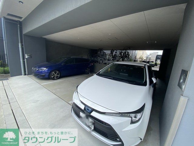 駐車場　駐車場