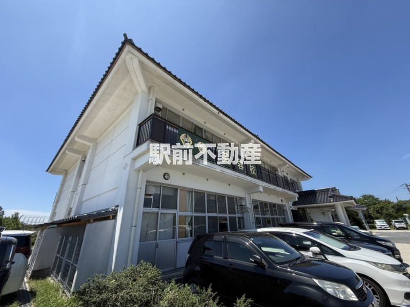 小学校　小中一貫校芙蓉校小学部（小学校）まで1000m