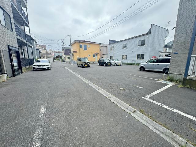 駐車場　駐車場