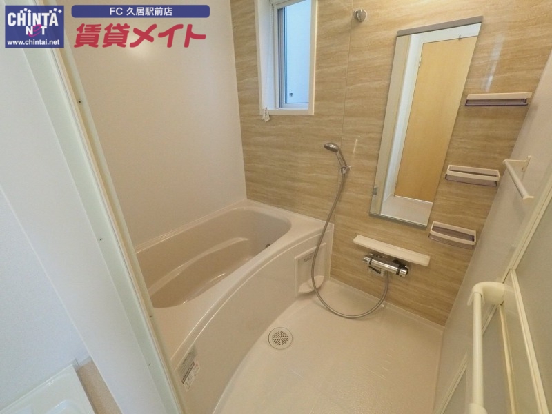 バス・シャワールーム　同タイプのお部屋の参考写真です。