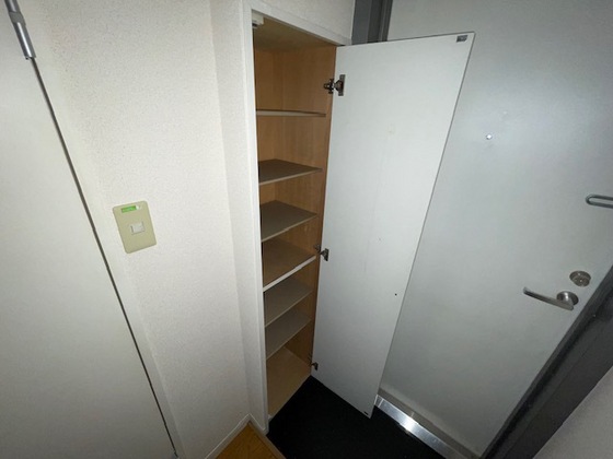 玄関　※別部屋の写真です