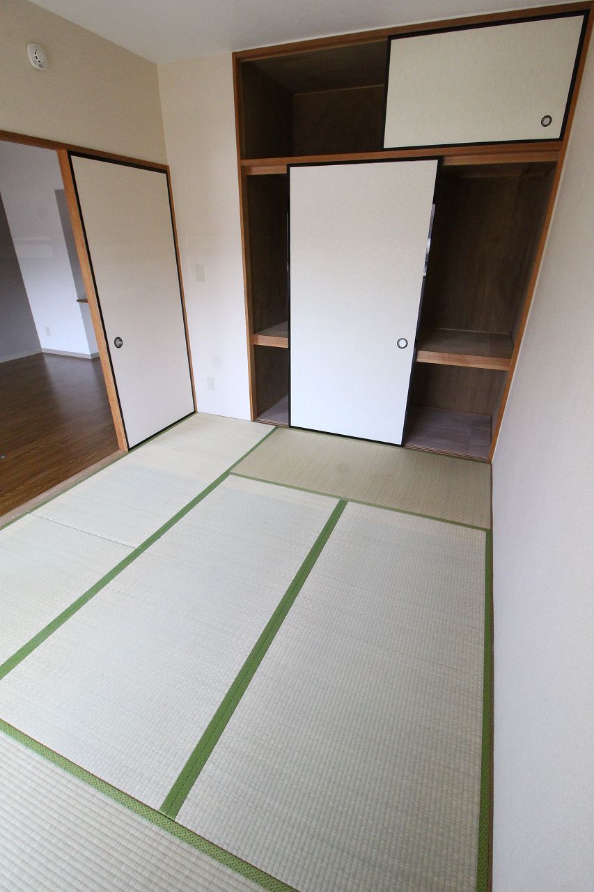 収納　同物件の別のお部屋です