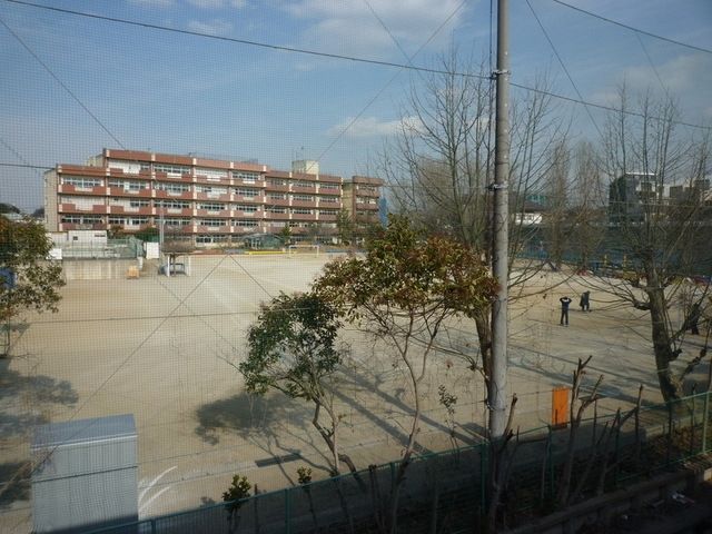 小学校　河原塚小学校（小学校）まで550m