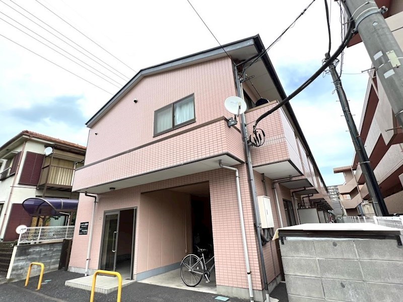 建物外観　南越谷駅徒歩８分（６４０ｍ）