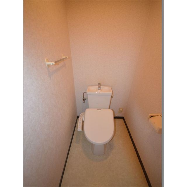 トイレ　コンパクトで使いやすいトイレです