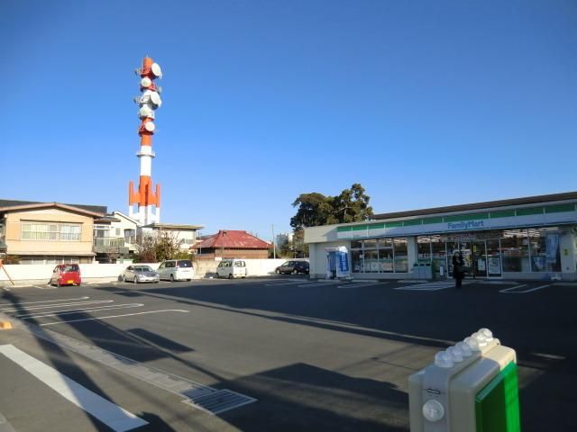 コンビニ　ファミリーマート（コンビニ）まで1185m