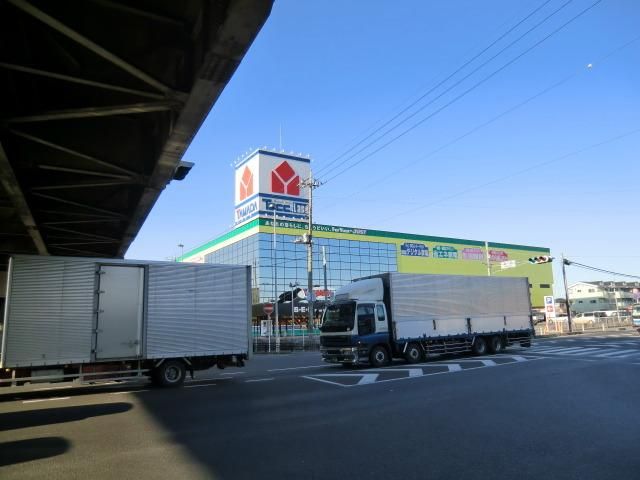 小学校　ヤマダ電機（小学校）まで540m