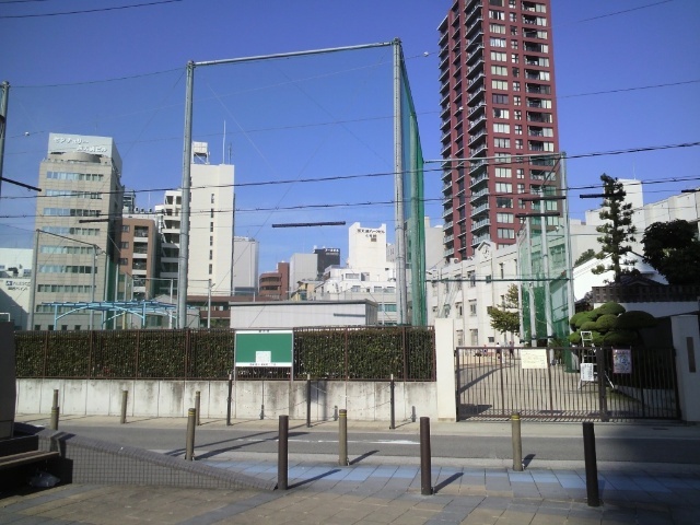小学校　大阪市立西天満小学校（小学校）まで463m