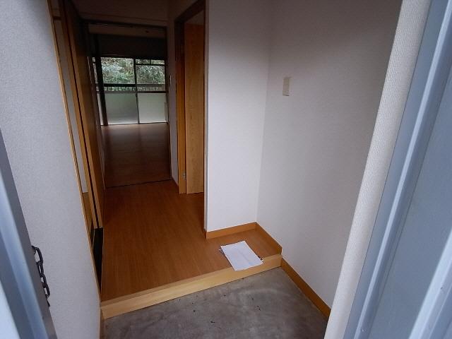 玄関　※同型参照参考写真※