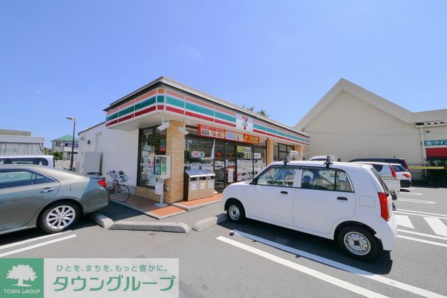 コンビニ　セブンイレブン川越的場新町店（コンビニ）まで800m