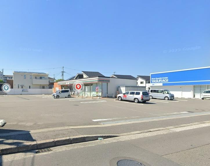 コンビニ　セブンイレブン今治北鳥生町4丁目店（コンビニ）まで566m