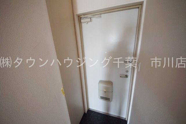 玄関　シューズＢＯＸ付です