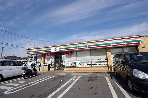 コンビニ　セブンイレブン宇都宮岩曽東店（コンビニ）まで491m